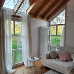 Lichtdurchflutetes Architektenhaus Mit 3 Schlafzimmern Und Garten بيت للعطل *