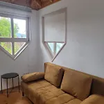 Lichtdurchflutetes Architektenhaus Mit 3 Schlafzimmern Und Garten *