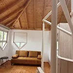 Lichtdurchflutetes Architektenhaus Mit 3 Schlafzimmern Und Garten *